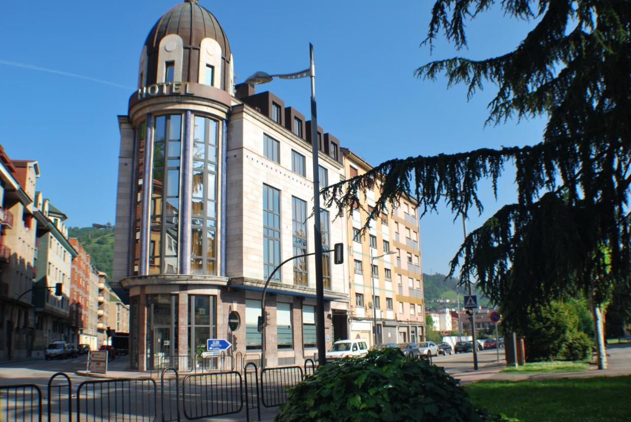 Hotel Mieres Del Camino Exterior foto
