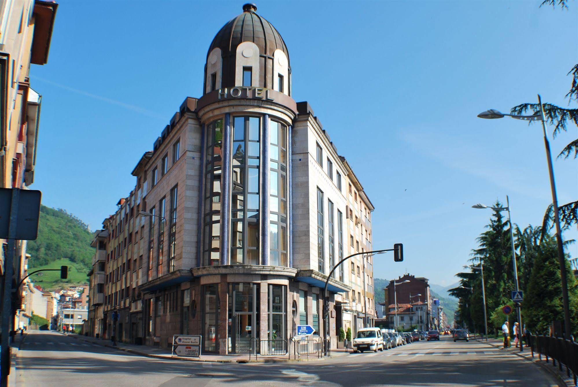 Hotel Mieres Del Camino Exterior foto